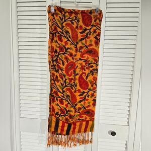 🟢 Paisley Patterned Orange and Red Scarf/Wrap